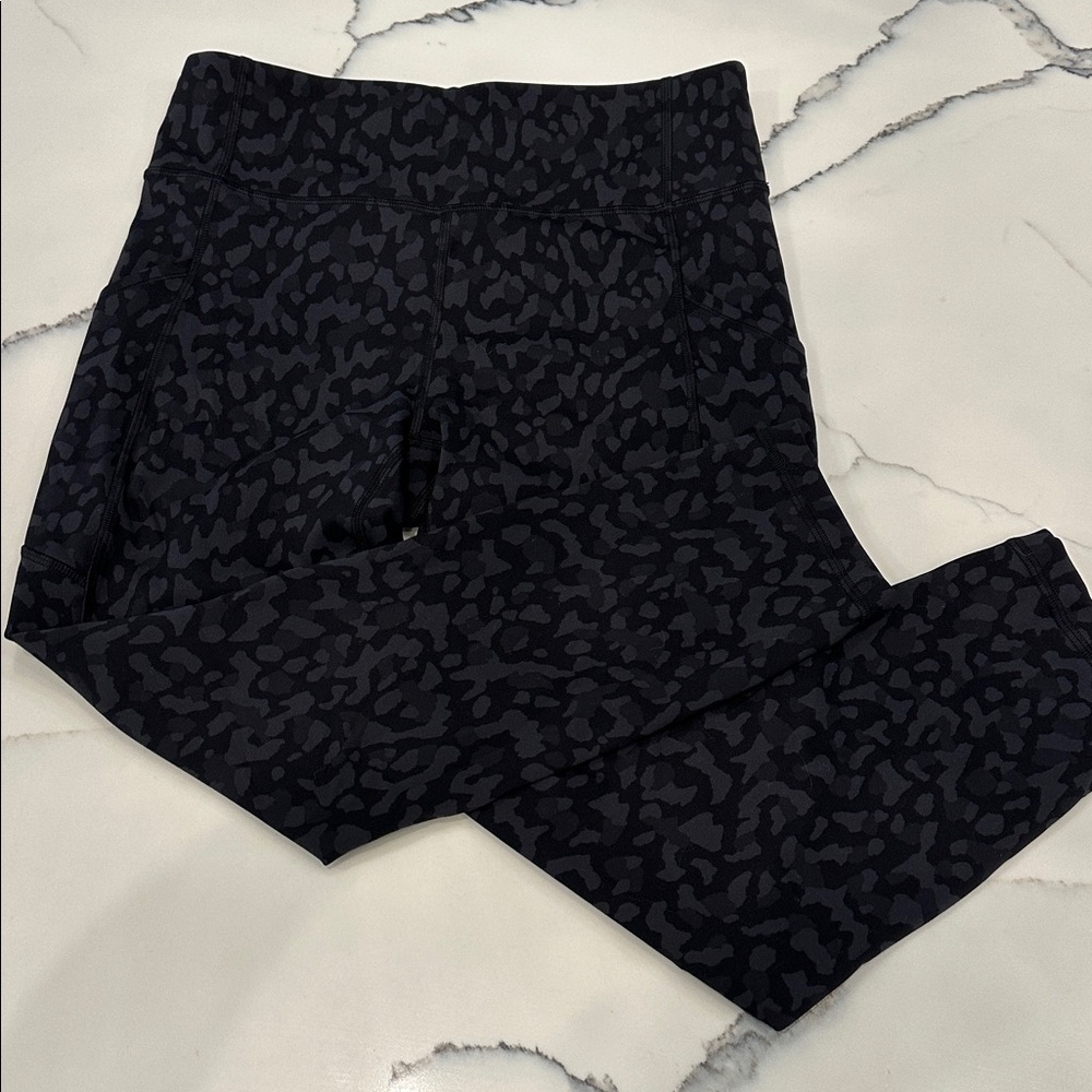 Lululemon wunder under cheetah leggings - Picture 4 of 5